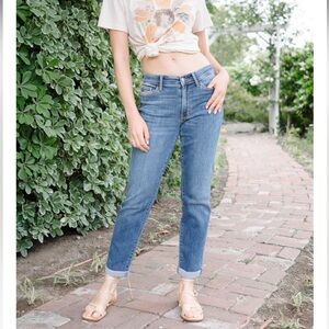 Cute! JUDY BLUE BOYFRIEND FIT Jeans in Size 7/28. Great Condition!